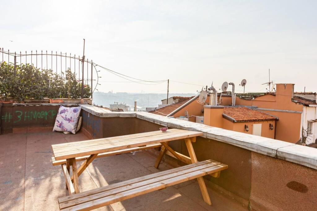 Sincere Istanbul Experience In Galata Area. Apartment Luaran gambar