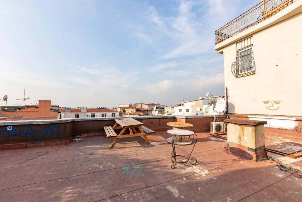 Sincere Istanbul Experience In Galata Area. Apartment Luaran gambar
